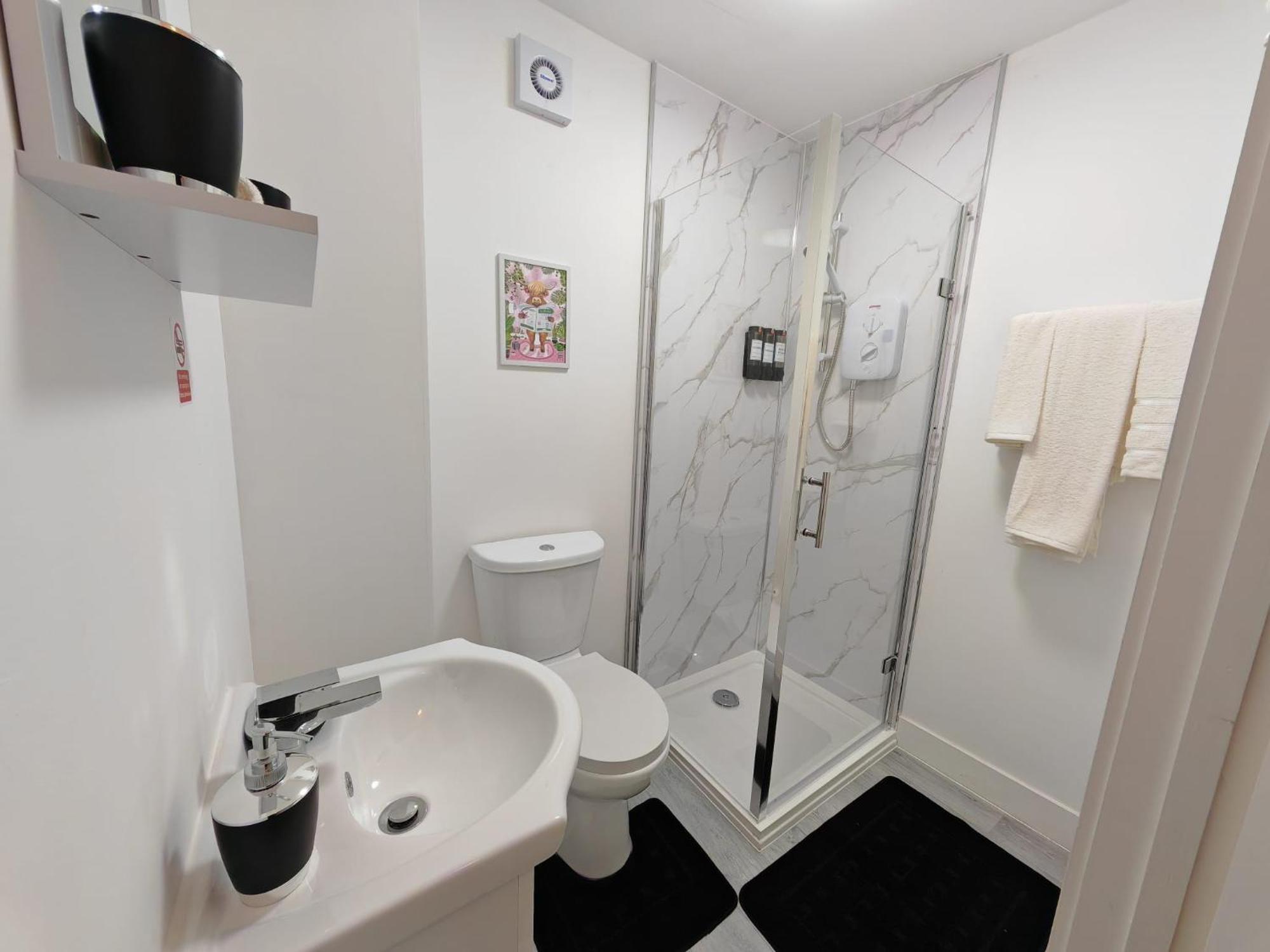 Stay Hub City Centre - Self Check-In Бирмингем Экстерьер фото