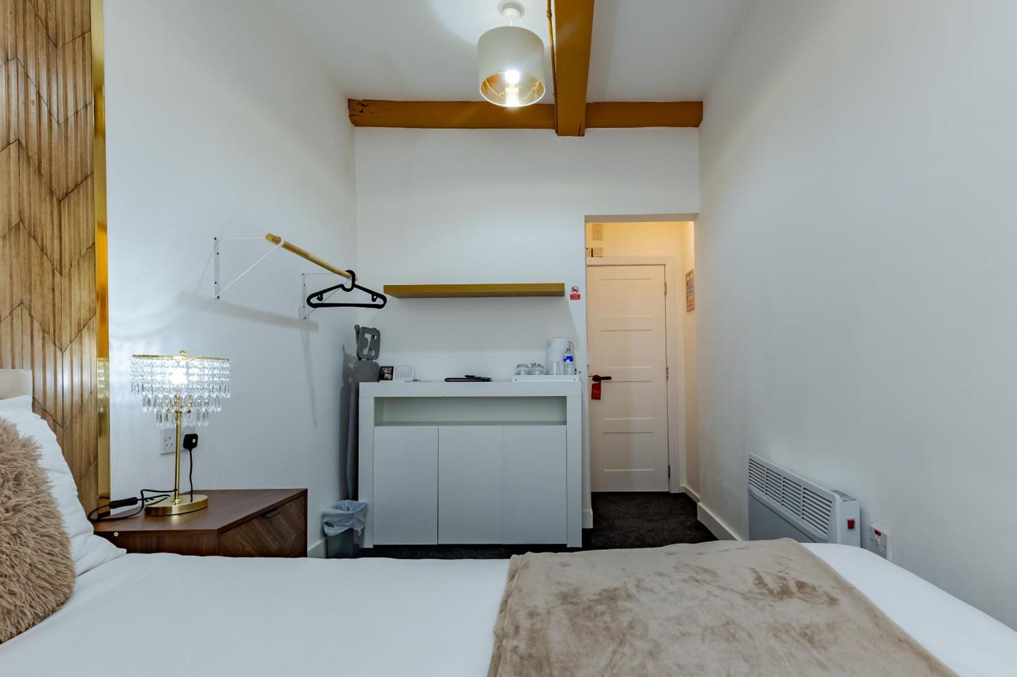 Stay Hub City Centre - Self Check-In Бирмингем Номер фото