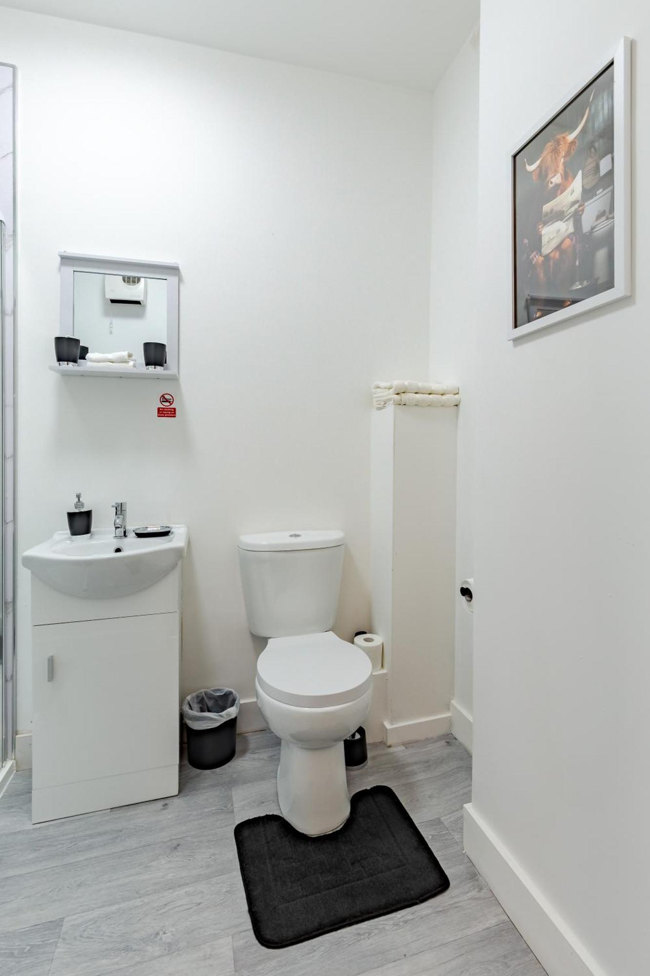 Stay Hub City Centre - Self Check-In Бирмингем Экстерьер фото