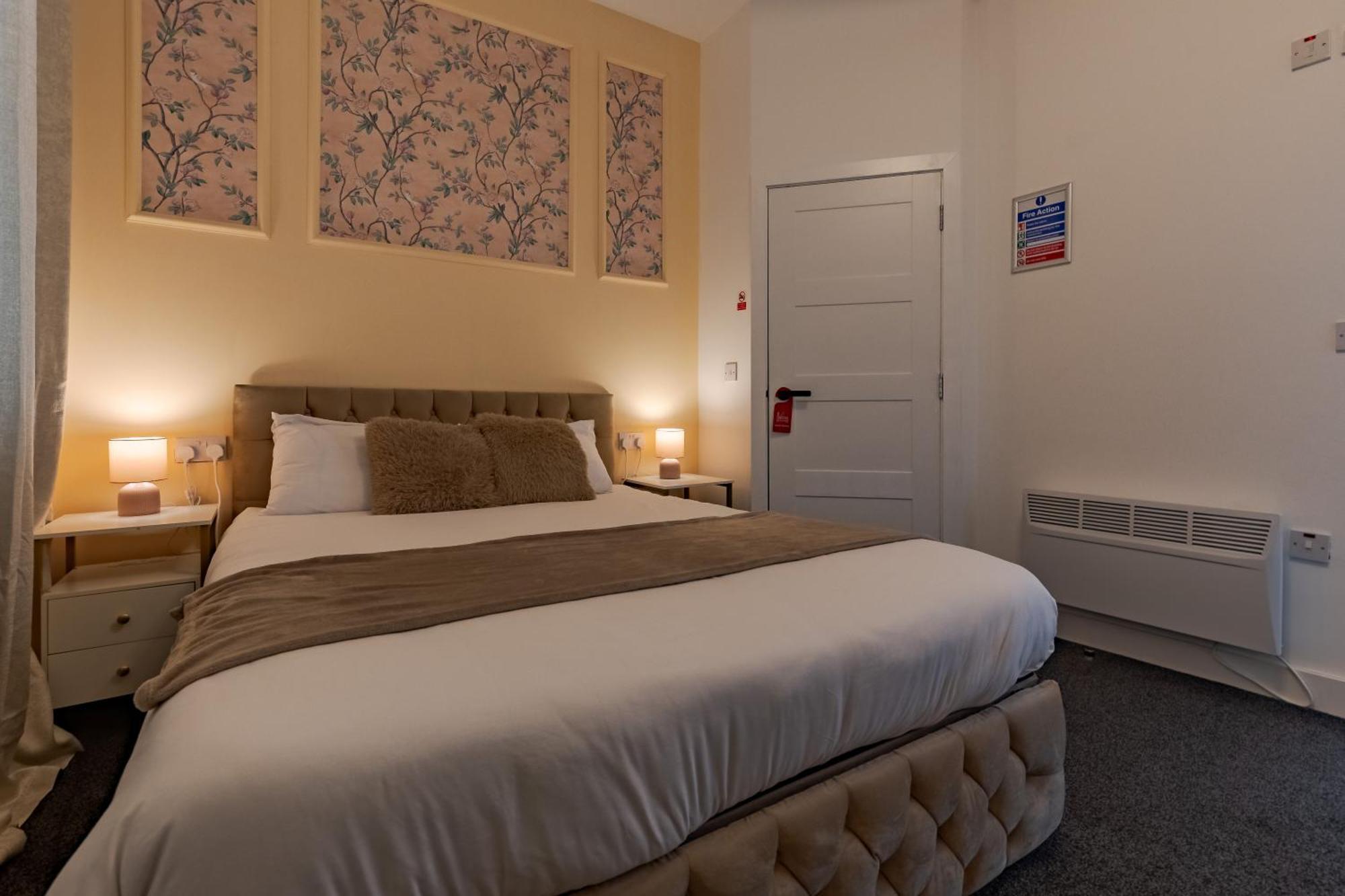 Stay Hub City Centre - Self Check-In Бирмингем Экстерьер фото